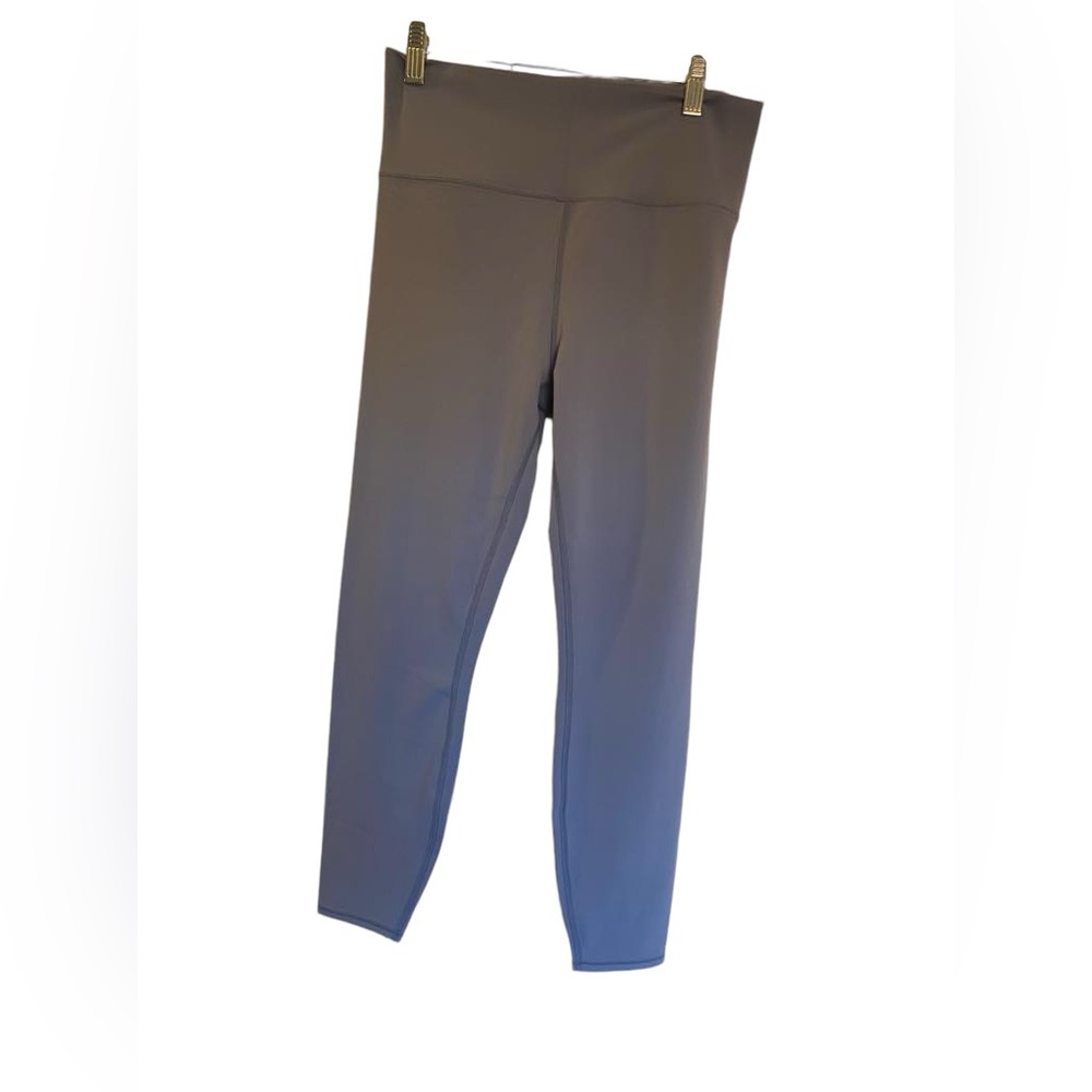 78. NWT Vuori all the feels leggings Size L